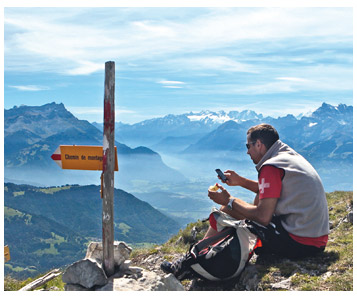 Voyages en Suisse, smartphone en poche