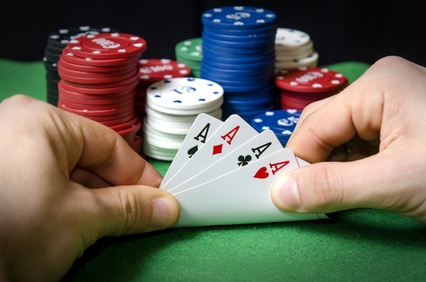 Poker: il est interdit d’inviter ses contacts Facebook