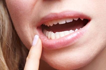 Un bon brossage des dents plutôt qu’un bain de bouche