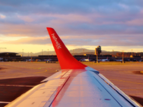 Les frais des cartes de crédit pour les billets d'avion sont arbitraires