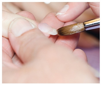 Faux ongles: attention!