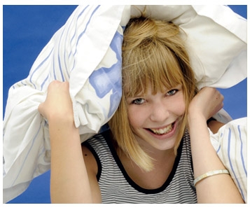 Au lit, les jeunes!