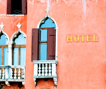 A l’hôtel sans vol