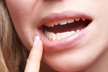 Un bon brossage des dents plutôt qu’un bain de bouche