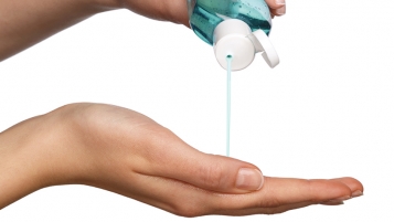 Désinfectants: privilégier les produits liquides
