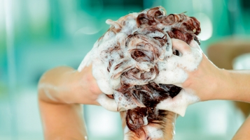 12 shampoings volume: Bons pour les cheveux, mauvais pour la peau