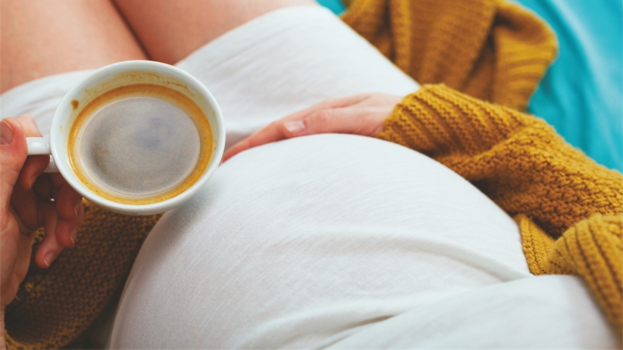 Grossesse: tout doux avec la caféine!