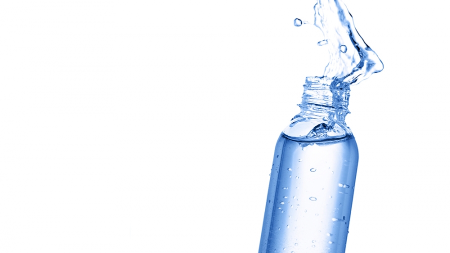 Les petites bouteilles d’eau coûtent un bras